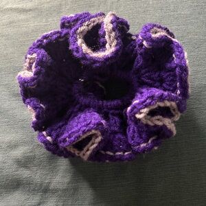 Crochet scrunchie